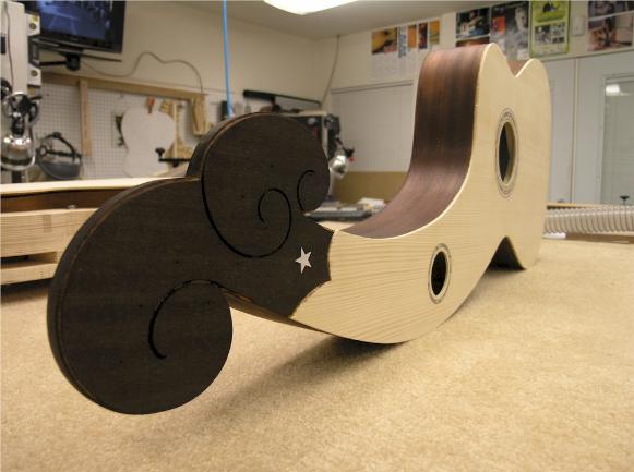 Dyer Style 7 harp guitar